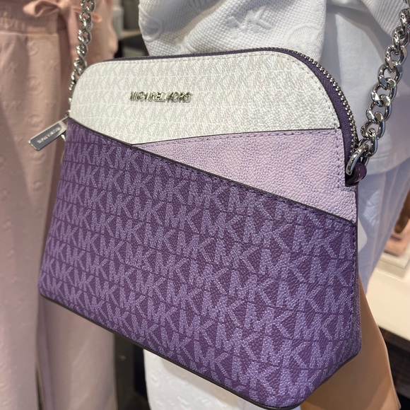 MICHAEL KORS Jet Set Travel Color-Block Signature Logo Crossbody Bag
Dark Purple - Picture 2 of 16